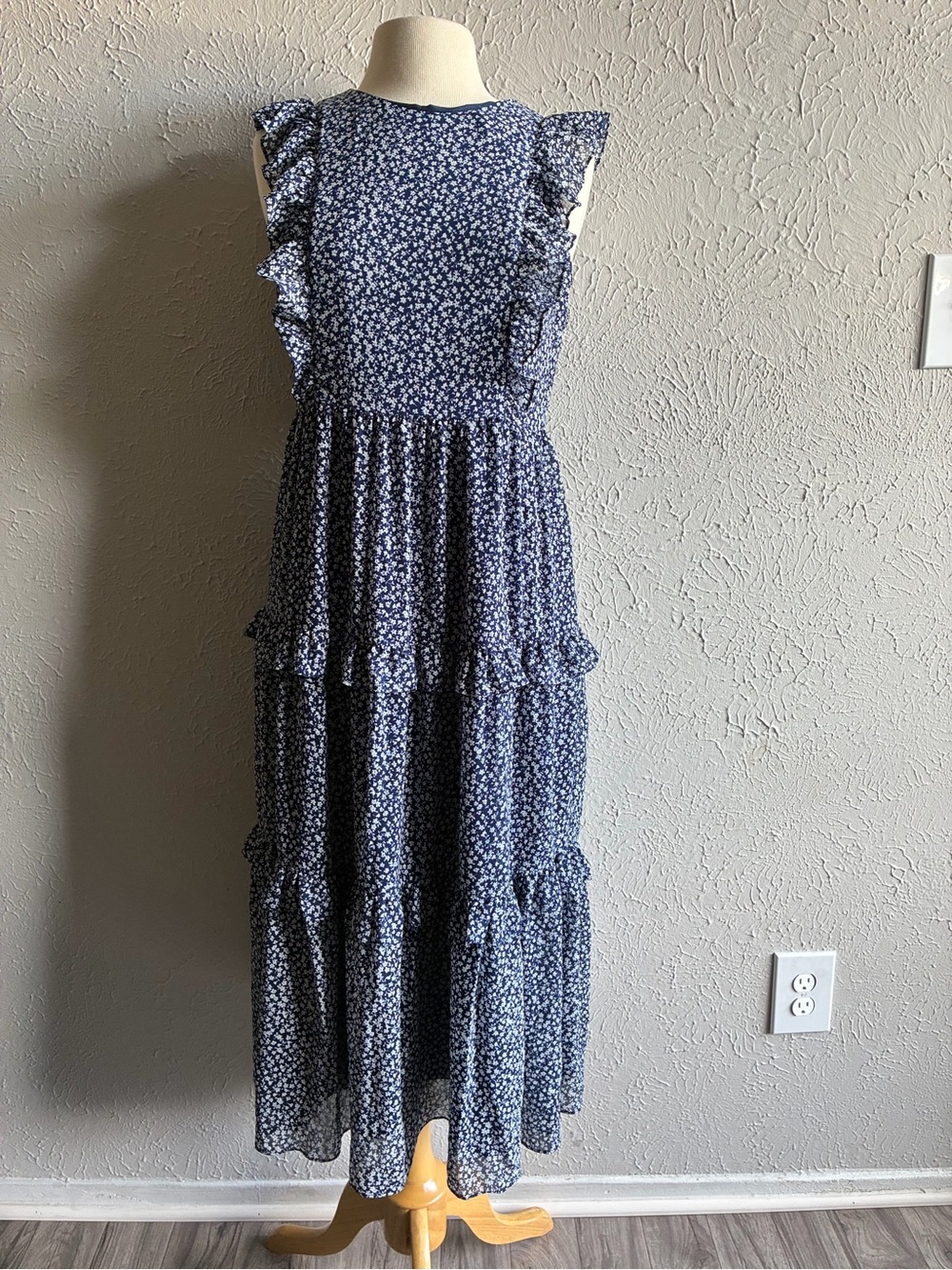 J.Crew Blue Floral Ruffle
Tiered Maxi Dress Open Back
Size 6.